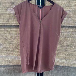 Express Zipper Top